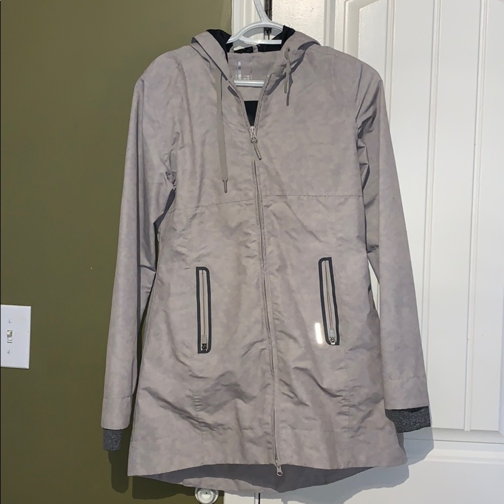 Rain coat